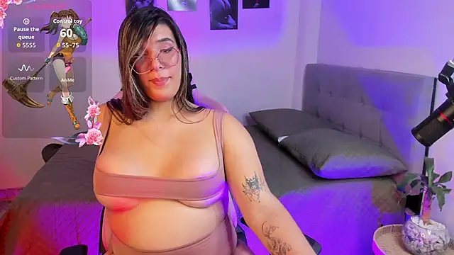 Valen_with_pussy Шоу с уебкамера