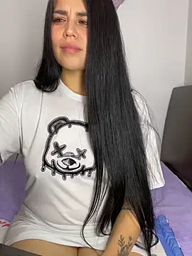 Živá chatovací místnost sophyy_white