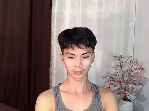 Brandnewboy86 网络视讯表演