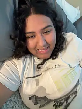 Angeliccreamyrican's Webcam Show