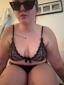 DaisyBaizee webcam show