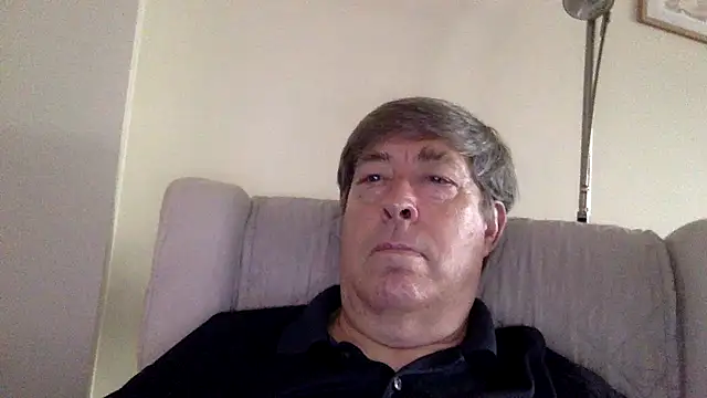 alfredo10011 Show Webcam