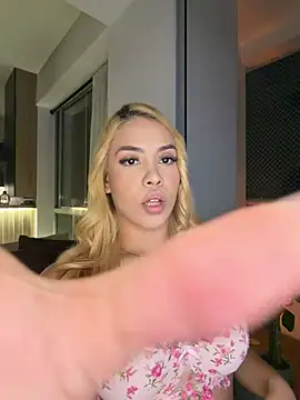 Karyrios Show in webcam