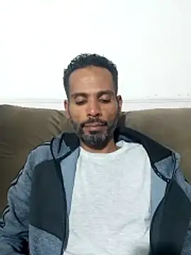 Show de BlackAlphaPrime na webcam