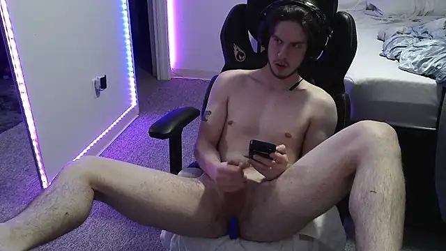 YummyDin webcam show