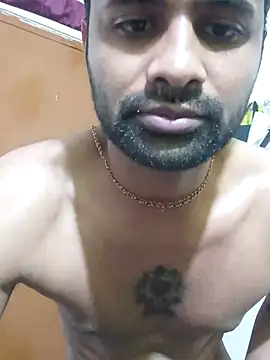 Show modela Indore_Playboi na web-kameri