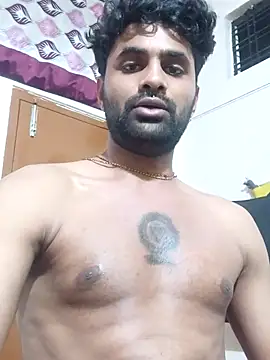 Show modela Indore_Playboi na web-kameri