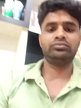 Show modela Indore_Playboi na web-kameri