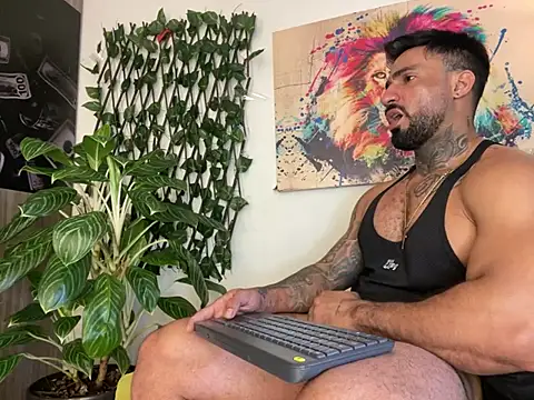 Miller_dominant Show Webcam