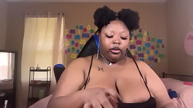 Chocolatebunnyxx96 Adlı Modelin Canlı XXX Sohbeti