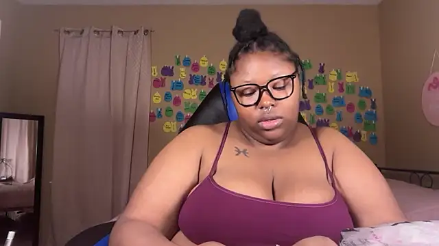 הופעת וובקאם של Chocolatebunnyxx96