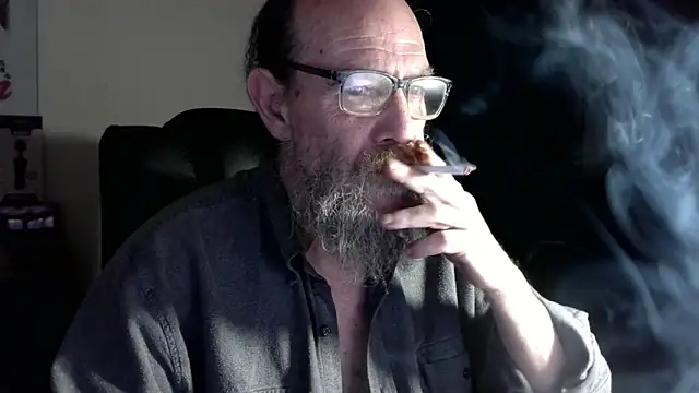 Pokazy przed kamerką – Uncle_Hottie