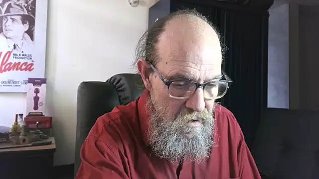 Pokazy przed kamerką – Uncle_Hottie