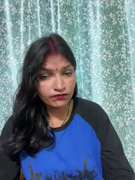 Priyaa_1433's Live XXX Chat
