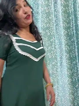 Priyaa_1433's Webcam Show