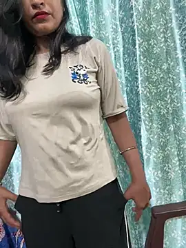 Priyaa_1433 现场XXX聊天