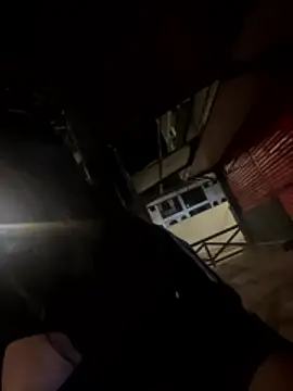 HellenaTinoco: διαδικτυακό σόου στην κάμερα