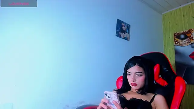 צ'אט XXX בשידור חי של honeyluxe_