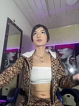 Chat XXX en directo de honeyluxe_