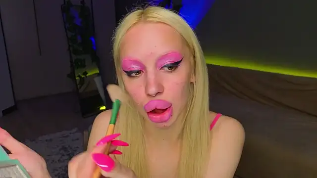 Luna_Beverly Chat XXX in diretta