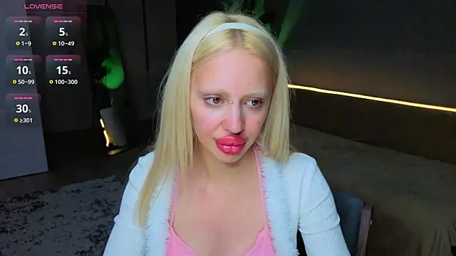 Luna_Beverly Chat XXX in diretta