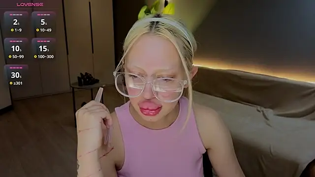 Luna_Beverly Chat XXX live