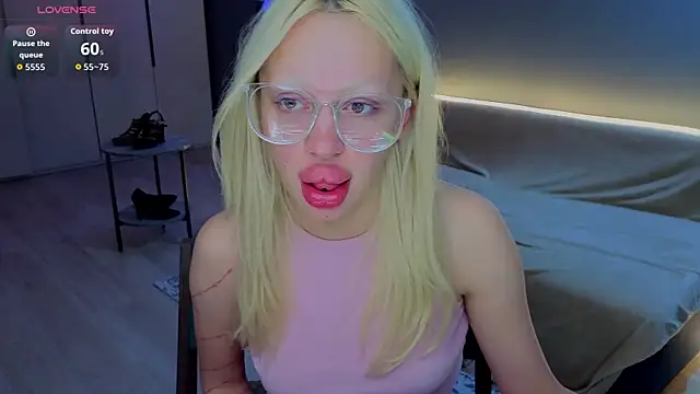 Luna_Beverlyn Live XXX chat