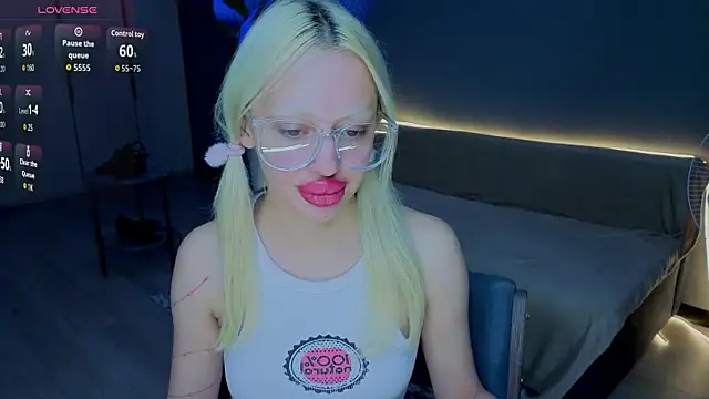 Luna_Beverly live XXX chat
