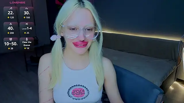 Luna_Beverly élő XXX-chatje