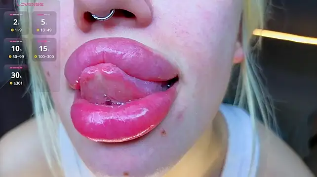Luna_Beverly Live XXX-Chat