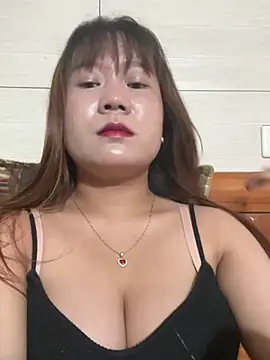 Liness101 Show Webcam