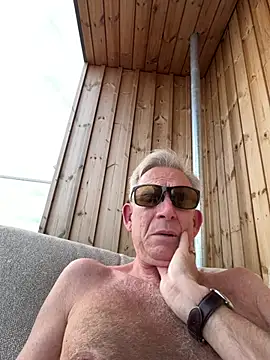 Show modela Pierre4tjyxx na web-kameri