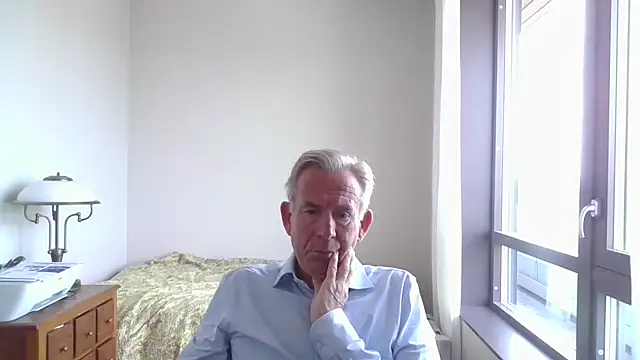 Pierre4tjyxx: διαδικτυακό σόου στην κάμερα