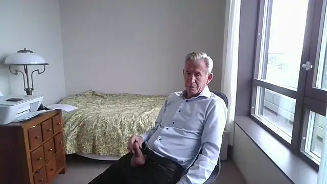 Pierre4tjyxx Show Webcam