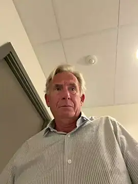 Pierre4tjyxx Pertunjukan Webcam