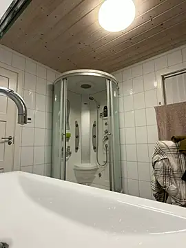 Pierre4tjyxx webkamerás műsora