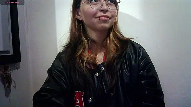 Kira_Exe_'s Live XXX Chat