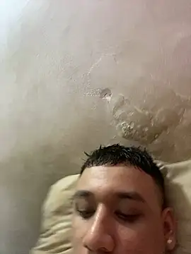sr14r_'s Webcam Show