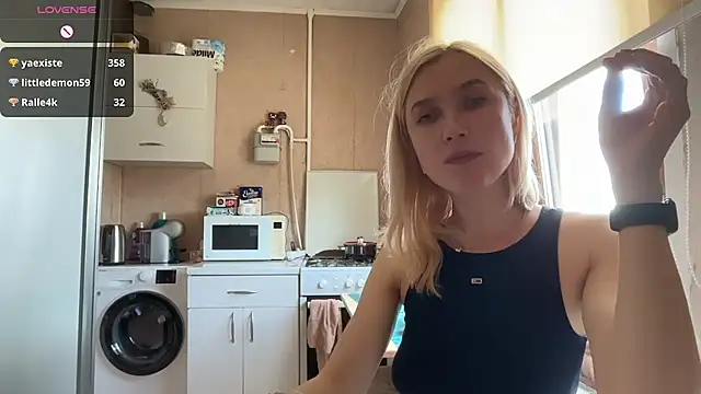 Show modela AngelJeni na web-kameri
