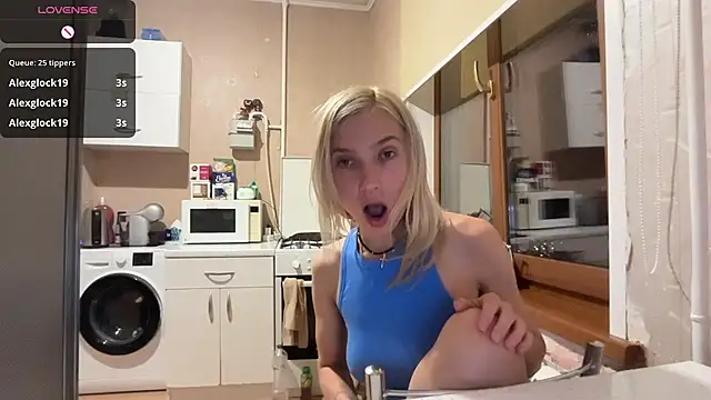 AngelJeni Chat XXX live