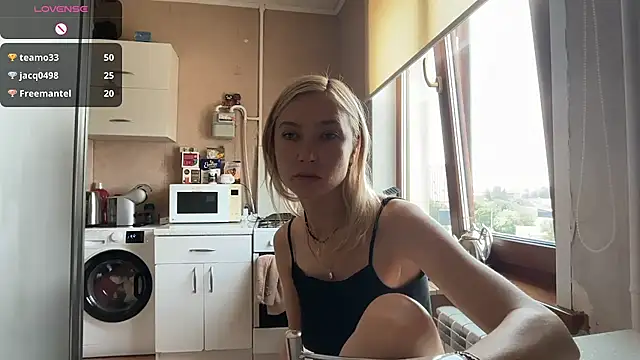 AngelJeni Chat XXX in diretta