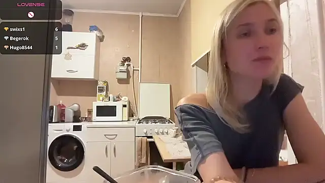 AngelJeni Chat XXX live