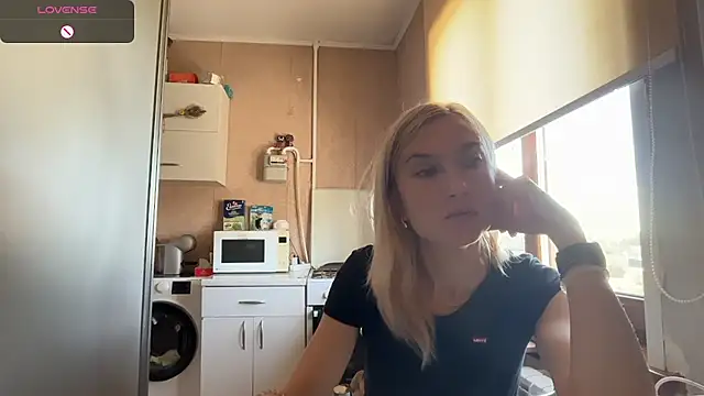 Show modela AngelJeni na web-kameri