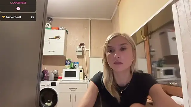 Chat +18 de AngelJeni ao vivo