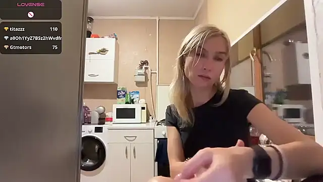 XXX chat uživo modela AngelJeni