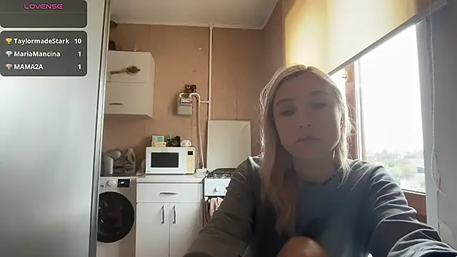 Show modela AngelJeni na web-kameri