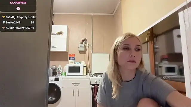 Pertunjukan Kamera Web AngelJeni