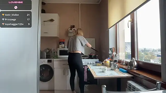 Онлайн чат XXX AngelJeni