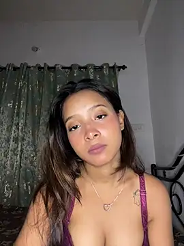 Show modela annaya_sexy na web-kameri
