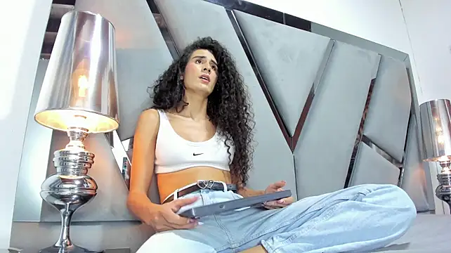 Atenea_sexxx's Webcam Show